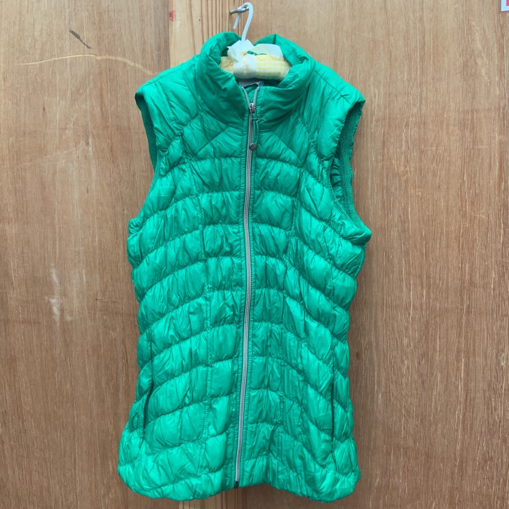 athleta kelly green lightweight down vest